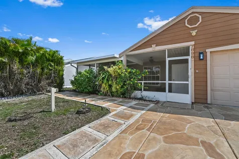 7898 Ridgewood Drive Lake Worth FL 33467