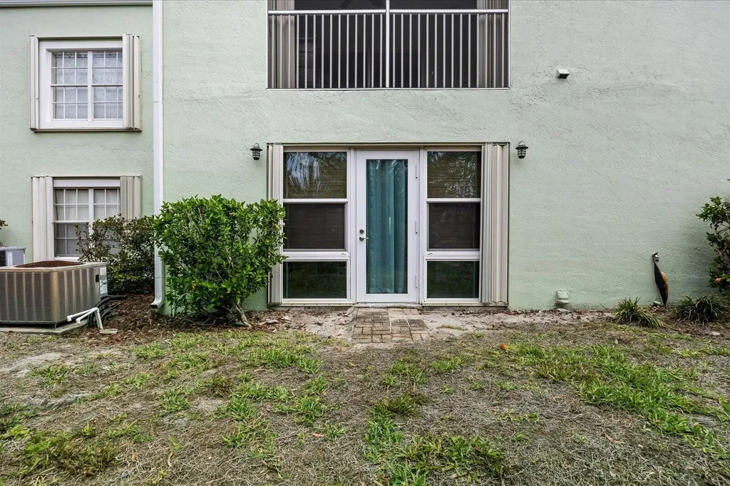 2074 SE Wild Meadow Circle Port St Lucie FL 34952