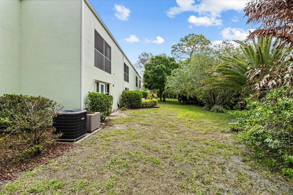 2074 SE Wild Meadow Circle Port St Lucie FL 34952