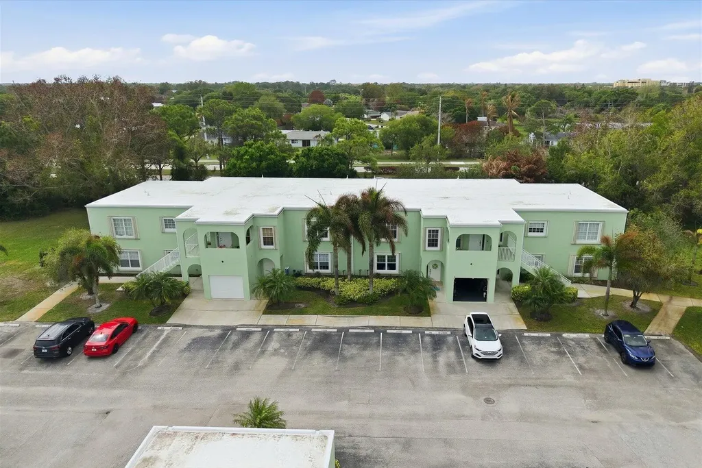 2074 SE Wild Meadow Circle Port St Lucie FL 34952