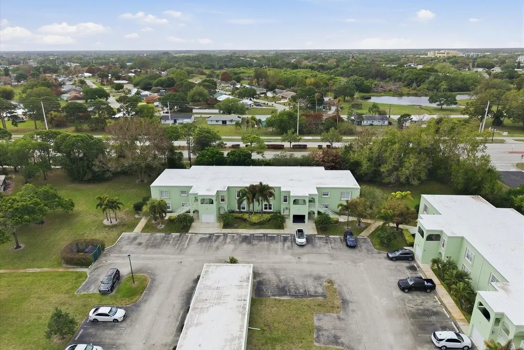 2074 SE Wild Meadow Circle Port St Lucie FL 34952