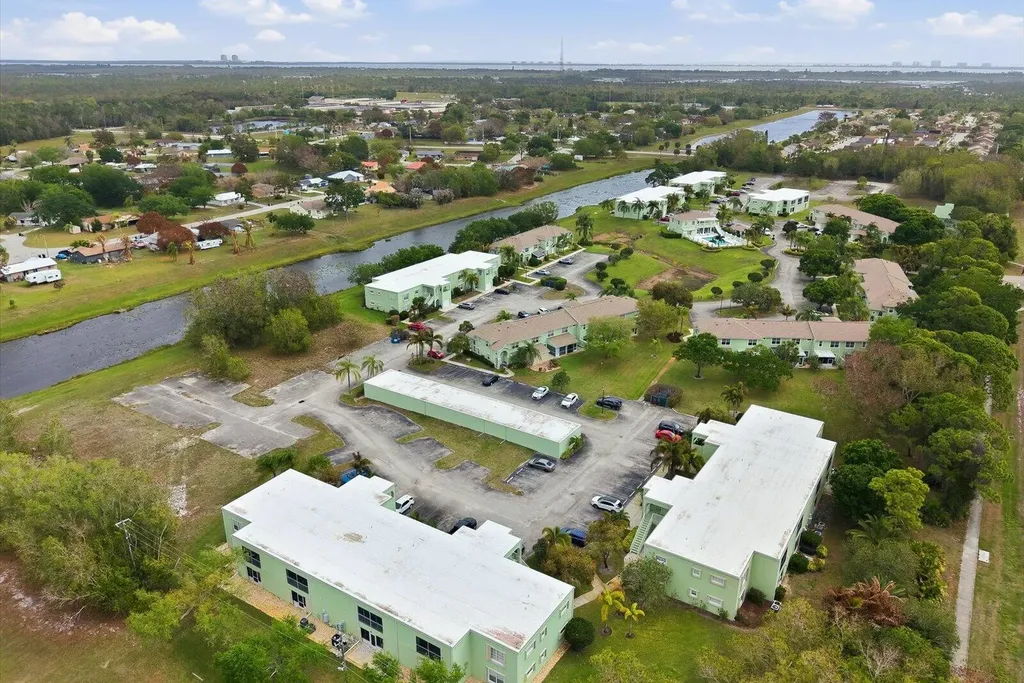 2074 SE Wild Meadow Circle Port St Lucie FL 34952