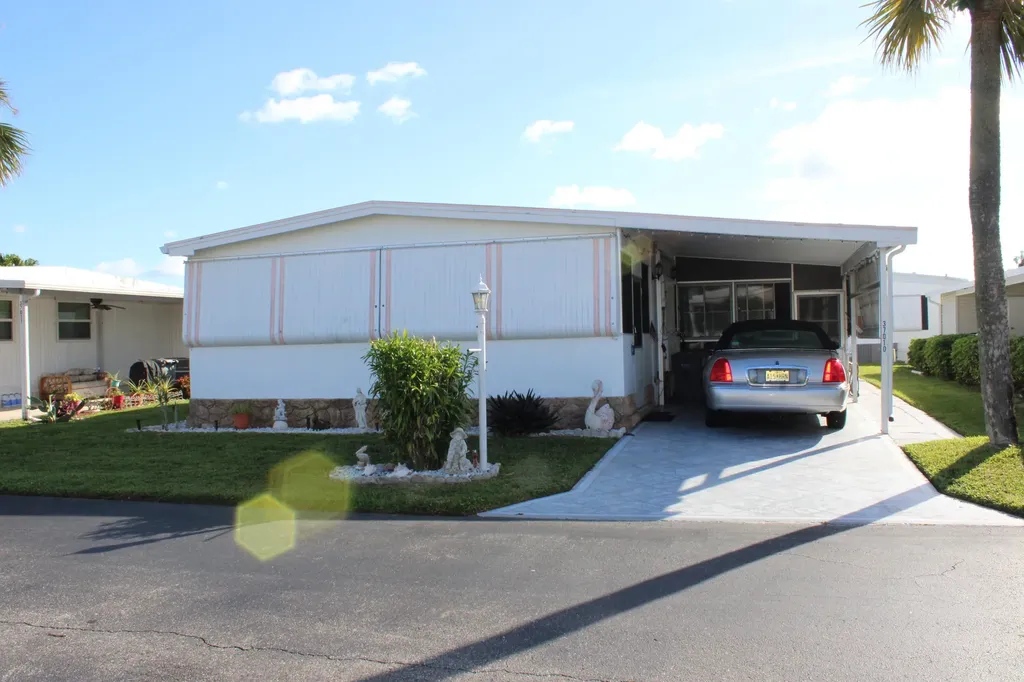 37010 Exuma Bay Boynton Beach FL 33436