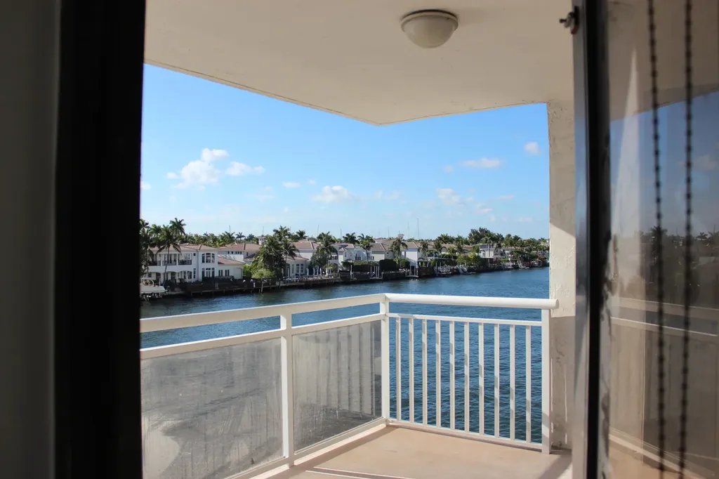 1600 S Ocean Drive Hollywood FL 33019