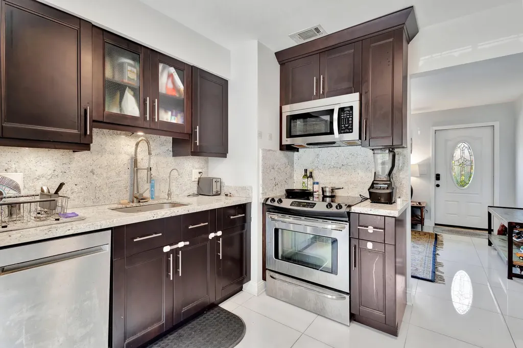 227 NE 12th Street Delray Beach FL 33444
