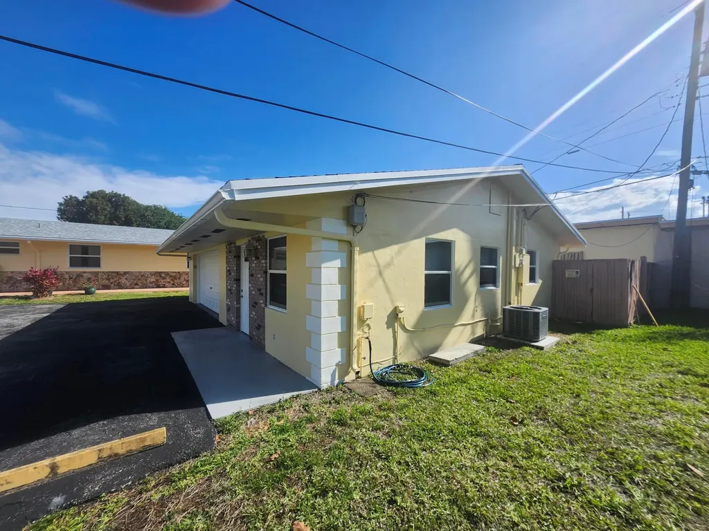 511 N 60th Way Hollywood FL 33024