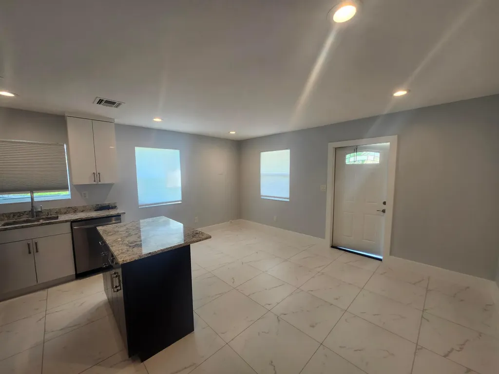 511 N 60th Way Hollywood FL 33024