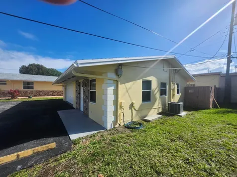 511 N 60th Way Hollywood FL 33024