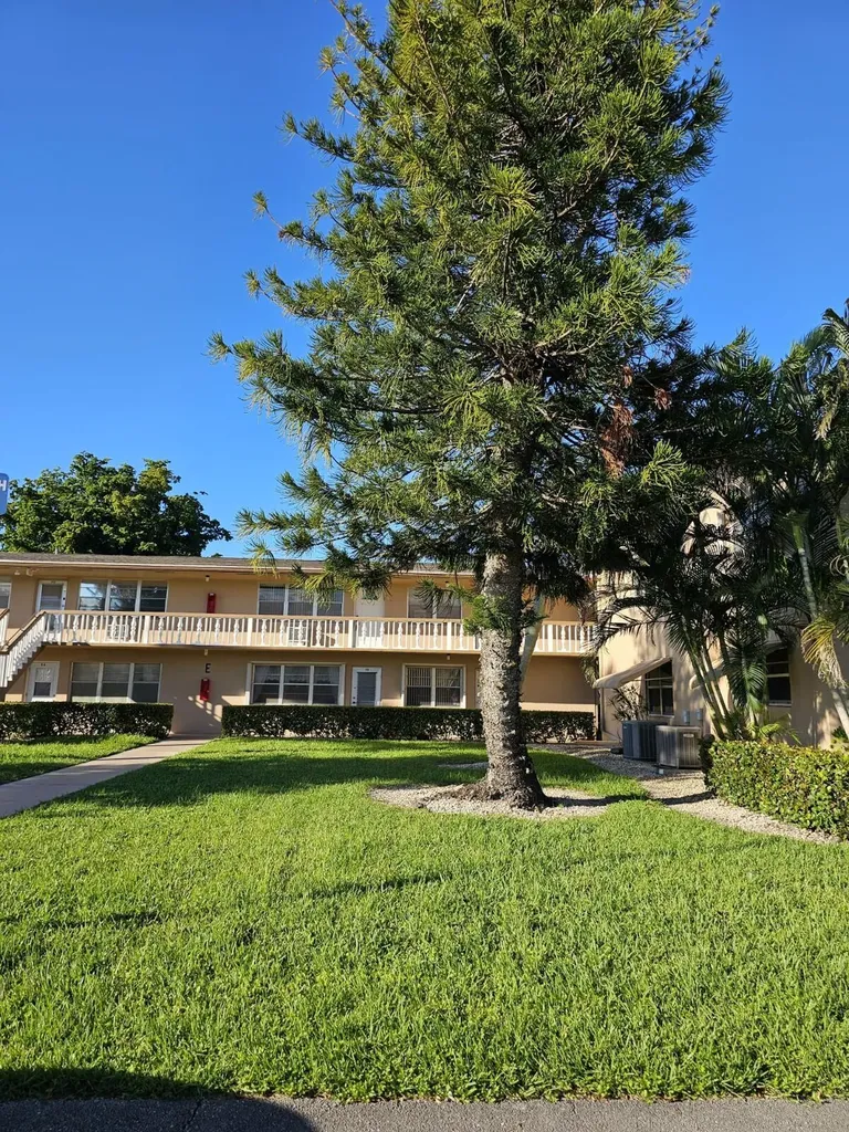 114 E Norwich E West Palm Beach FL 33417