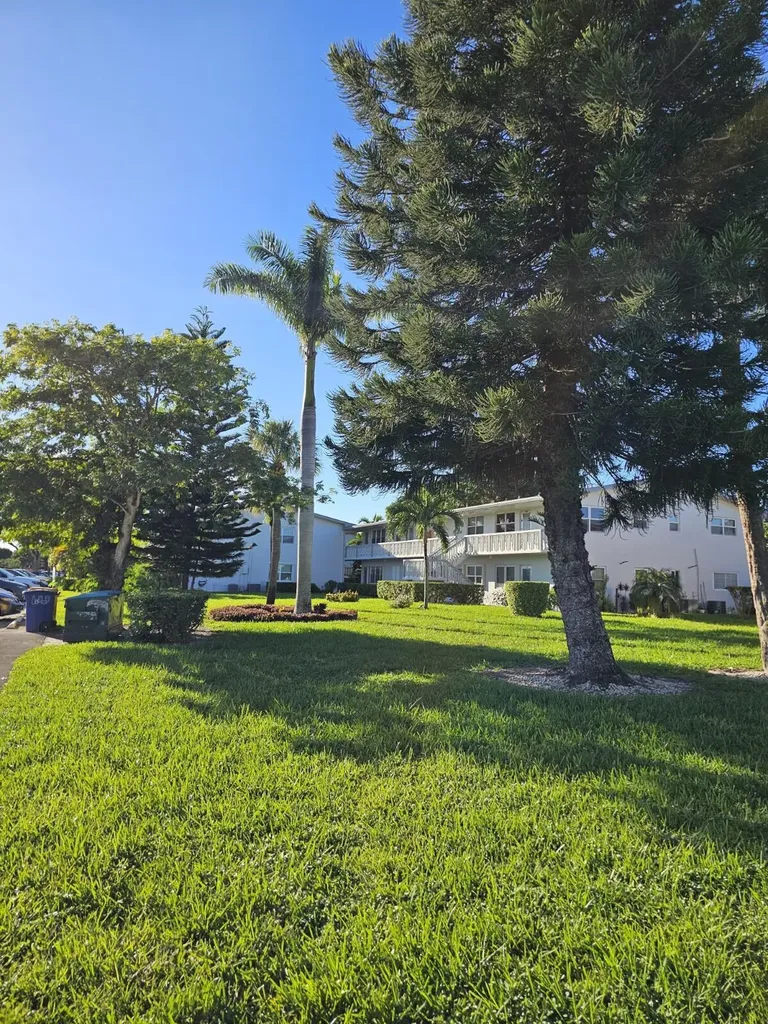 114 E Norwich E West Palm Beach FL 33417