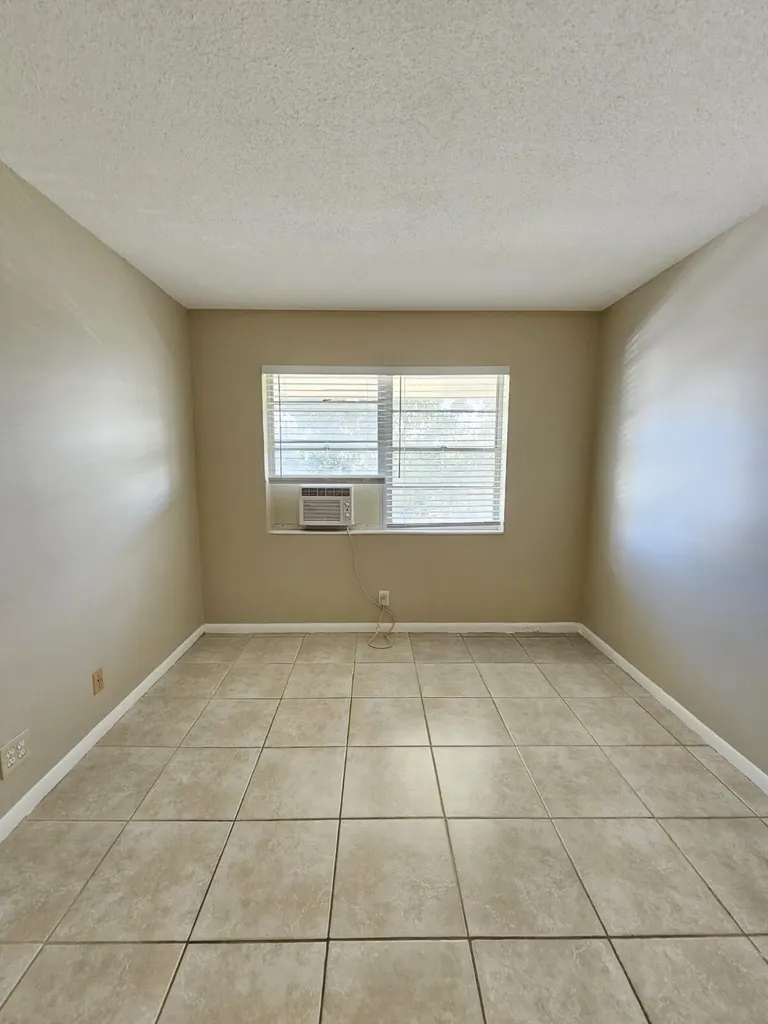 114 E Norwich E West Palm Beach FL 33417