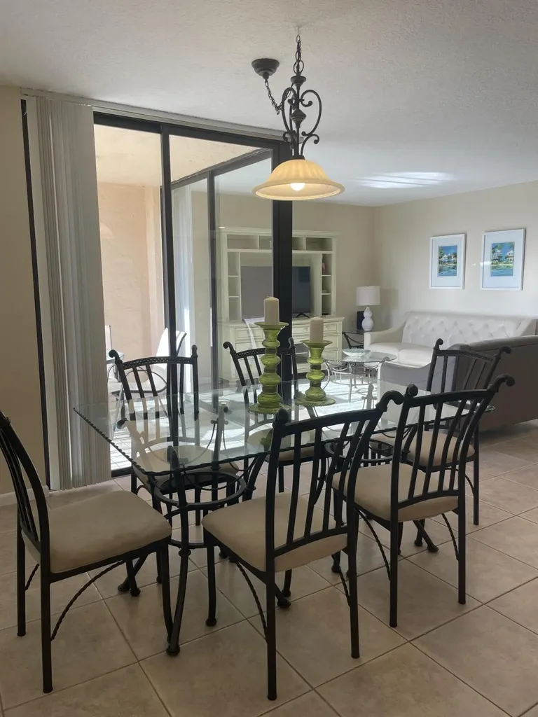 450 Egret Circle Delray Beach FL 33444