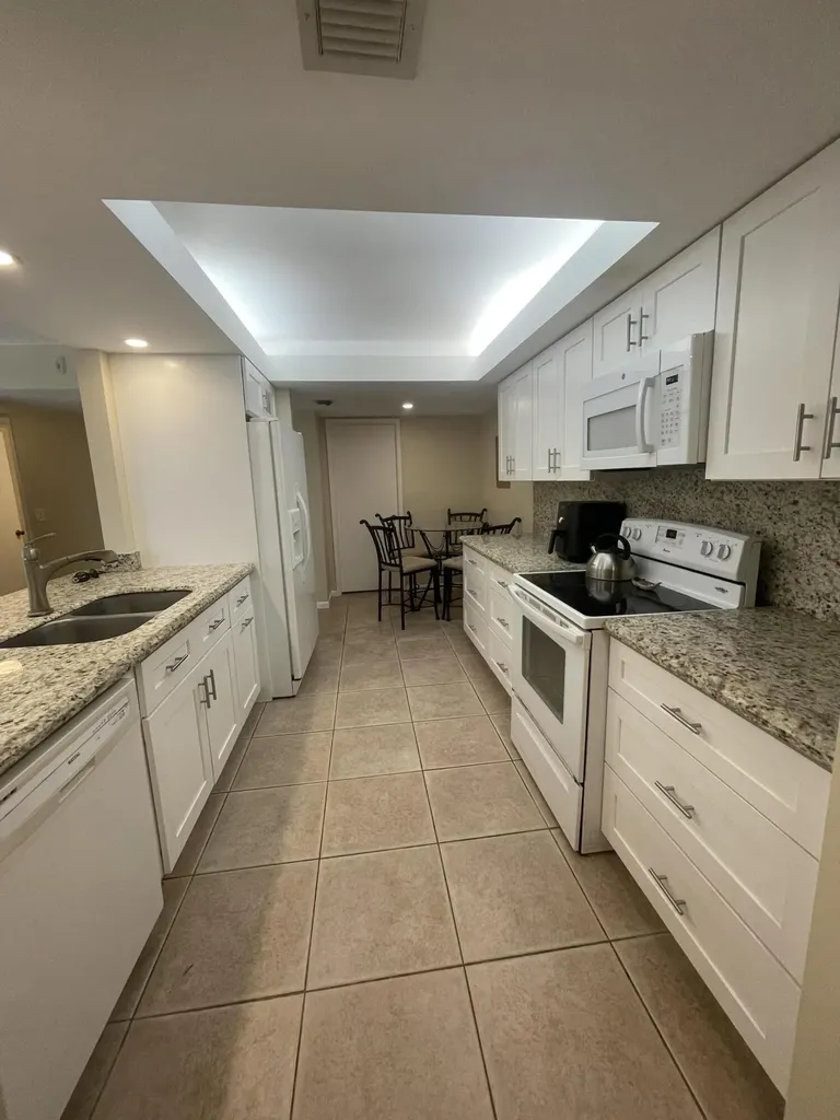450 Egret Circle Delray Beach FL 33444