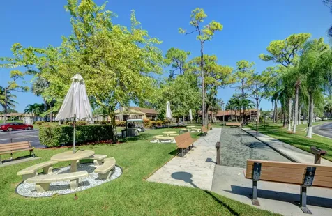 629 Sea Pine Way Greenacres FL 33415