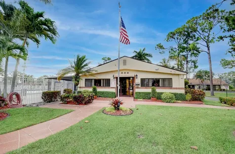 629 Sea Pine Way Greenacres FL 33415
