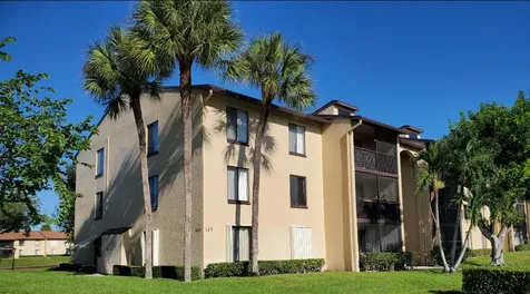629 Sea Pine Way Greenacres FL 33415