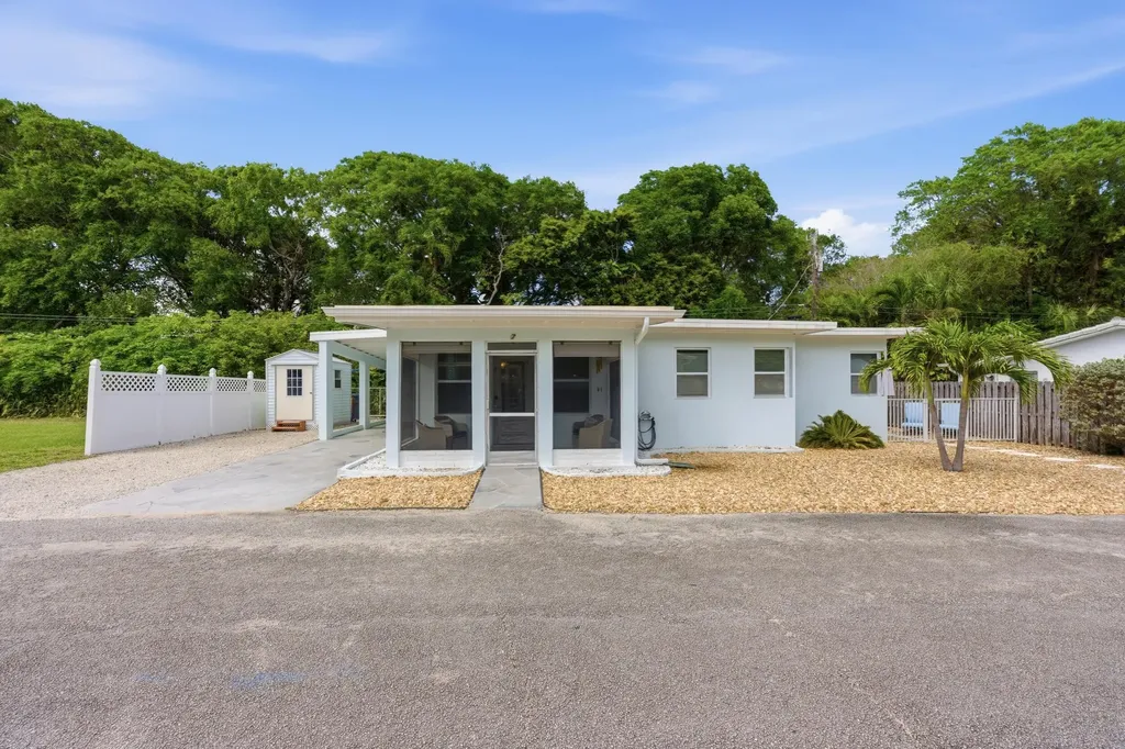 7 Belair Drive Boynton Beach FL 33435