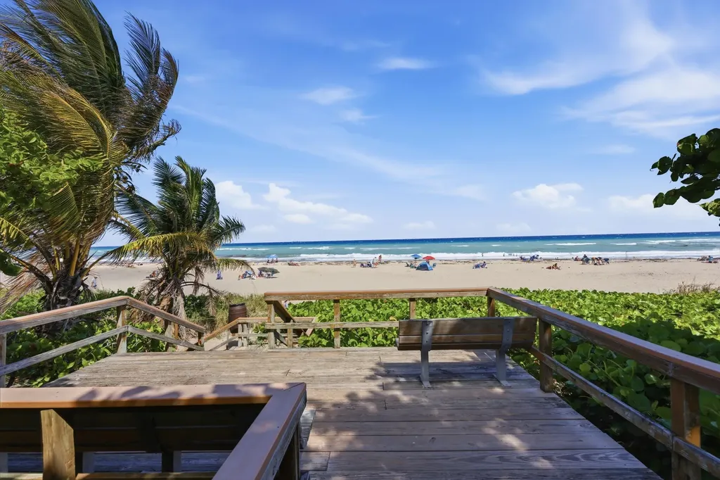 7 Belair Drive Boynton Beach FL 33435