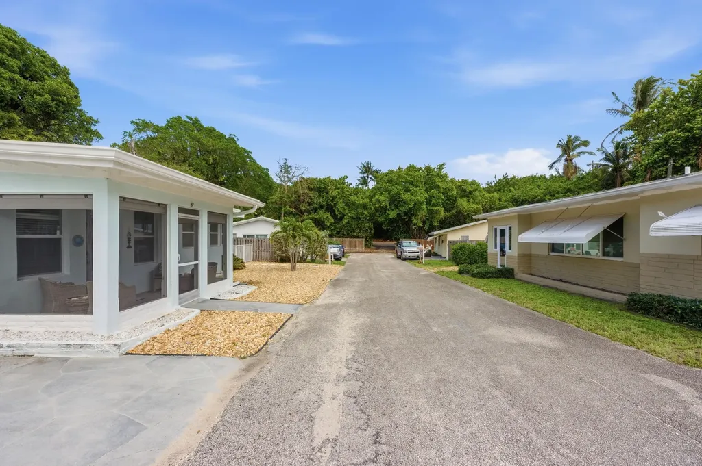 7 Belair Drive Boynton Beach FL 33435