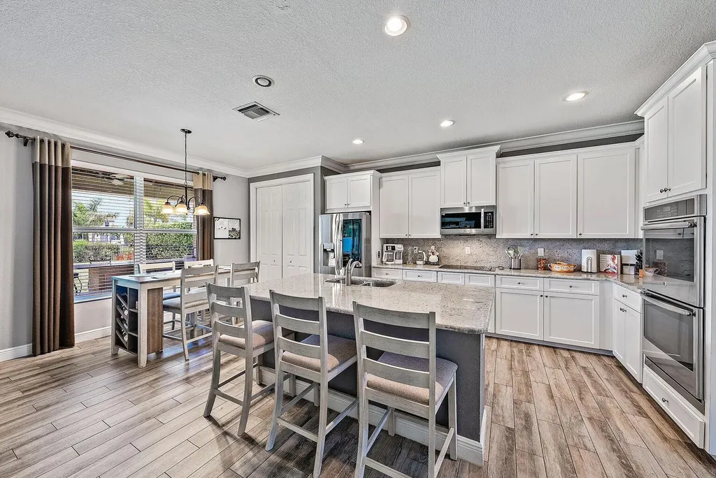 133 Casa Circle Jupiter FL 33458