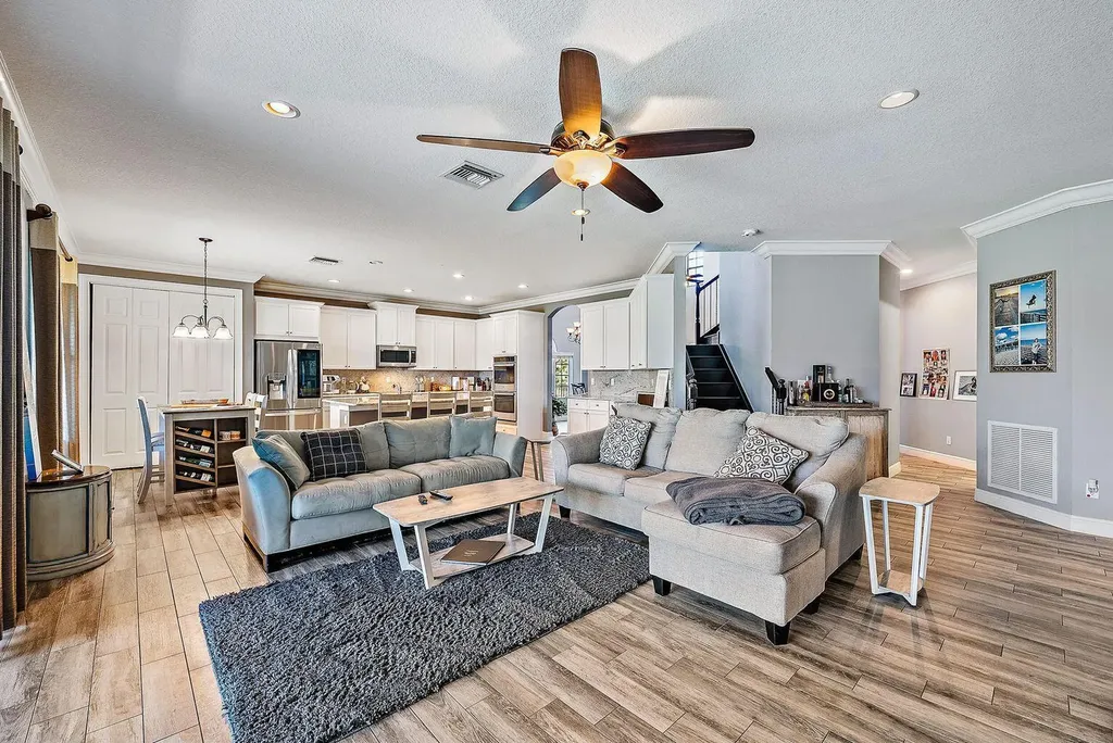 133 Casa Circle Jupiter FL 33458