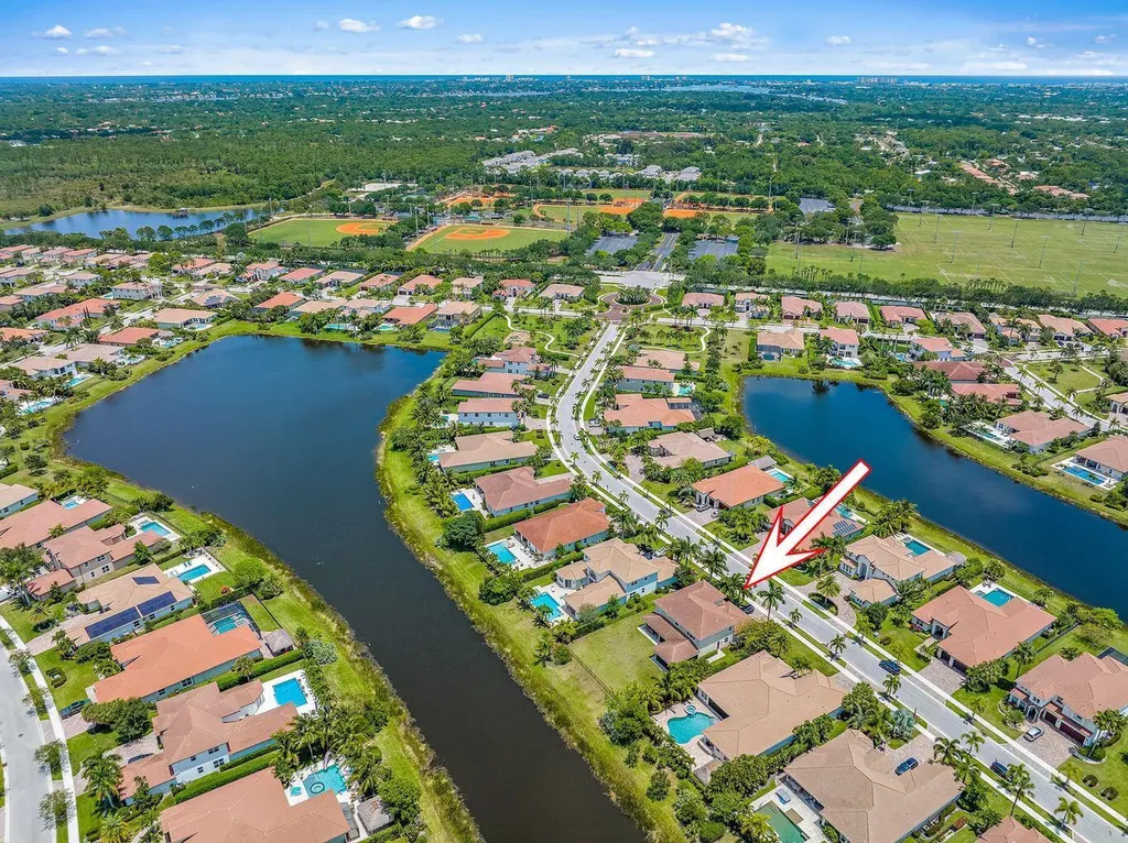133 Casa Circle Jupiter FL 33458