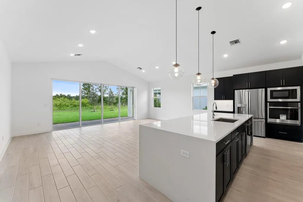 10104 Field Flower Trail Port St Lucie FL 34987