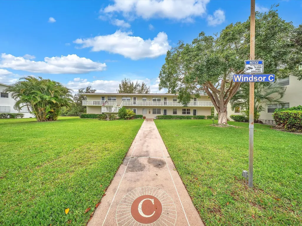 43 Windsor West Palm Beach FL 33417
