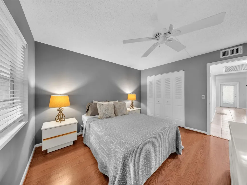 43 Windsor West Palm Beach FL 33417