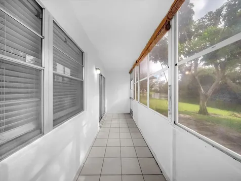 43 Windsor West Palm Beach FL 33417