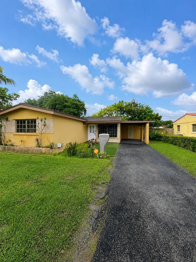 6600 Allen Street Hollywood FL 33024
