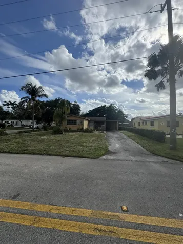 6600 Allen Street Hollywood FL 33024
