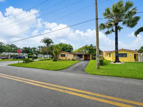 6600 Allen Street Hollywood FL 33024