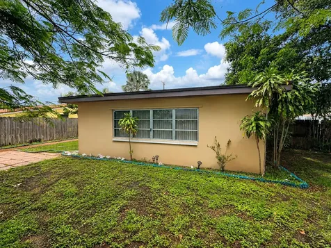 6600 Allen Street Hollywood FL 33024