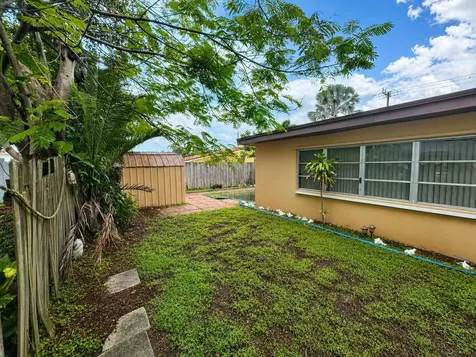 6600 Allen Street Hollywood FL 33024