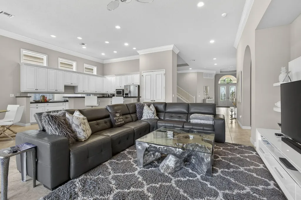 142 Viera Drive Palm Beach Gardens FL 33418