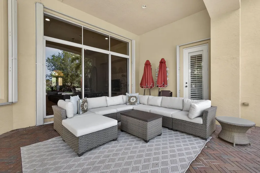 142 Viera Drive Palm Beach Gardens FL 33418