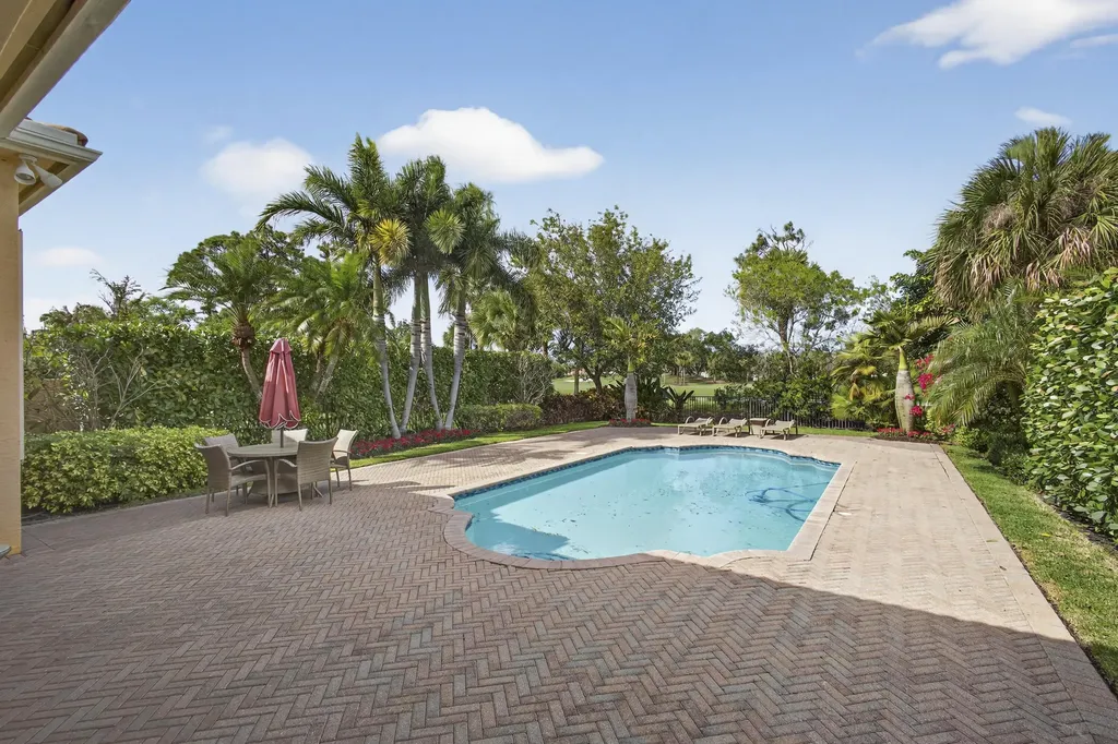 142 Viera Drive Palm Beach Gardens FL 33418