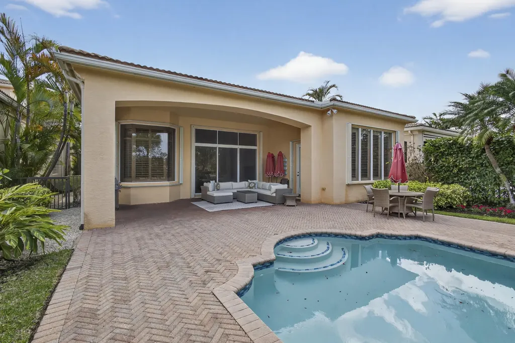 142 Viera Drive Palm Beach Gardens FL 33418