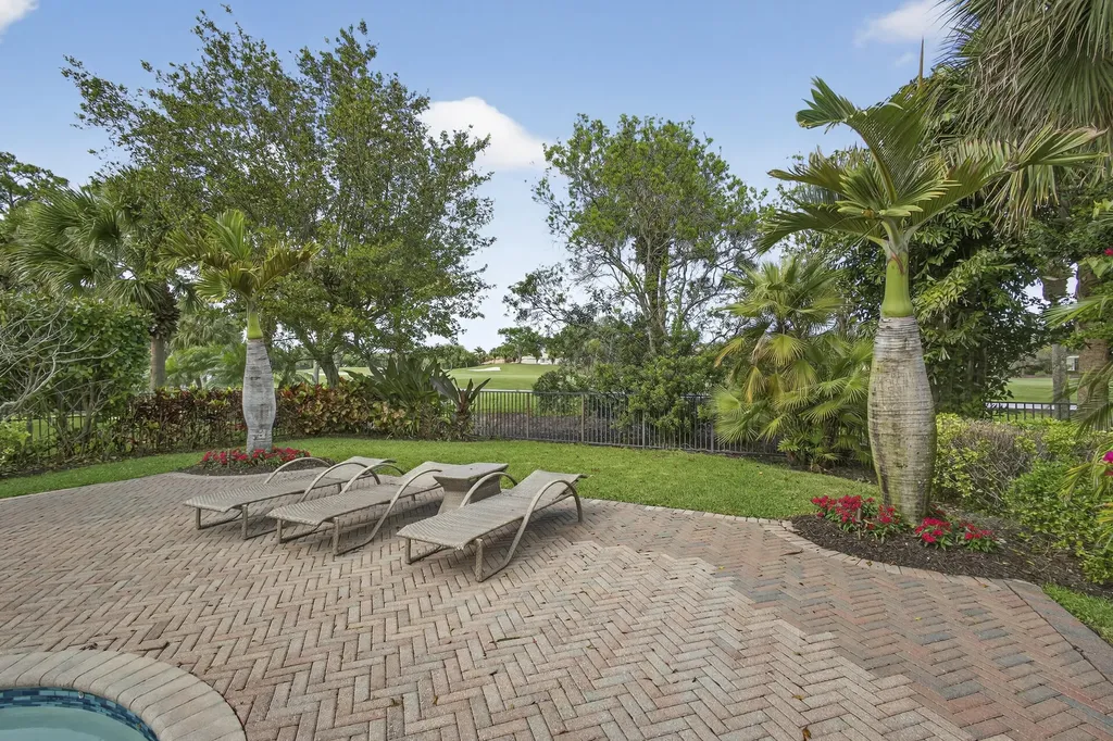 142 Viera Drive Palm Beach Gardens FL 33418