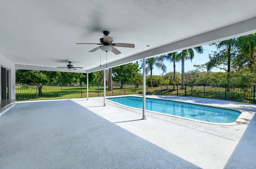 2334 Timbercreek Circle NW Boca Raton FL 33431