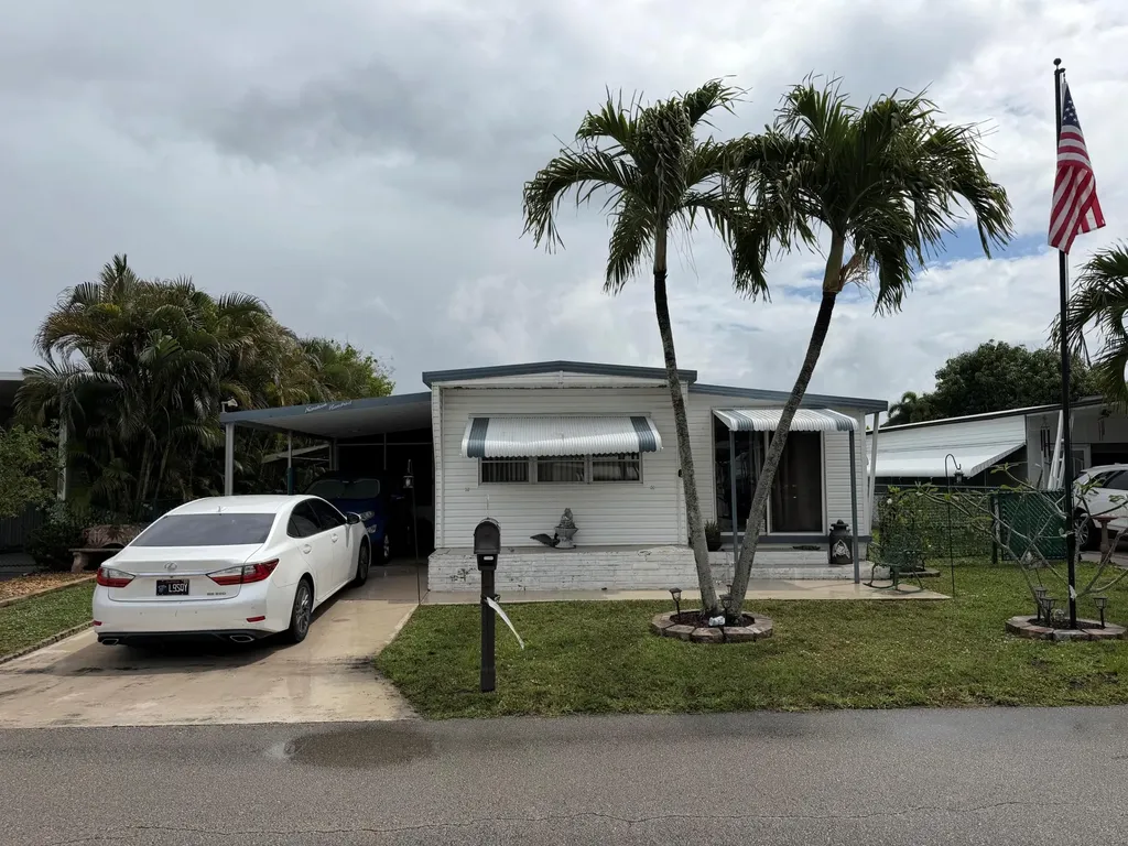 1900 SW 83rd Terrace Davie FL 33324