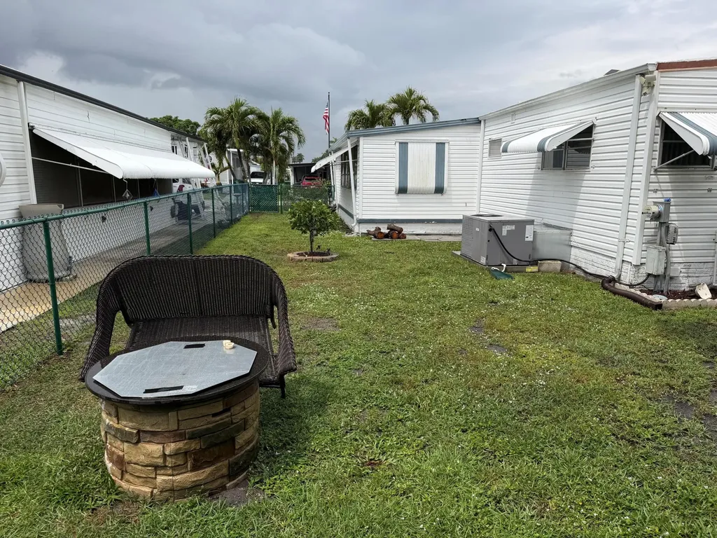 1900 SW 83rd Terrace Davie FL 33324