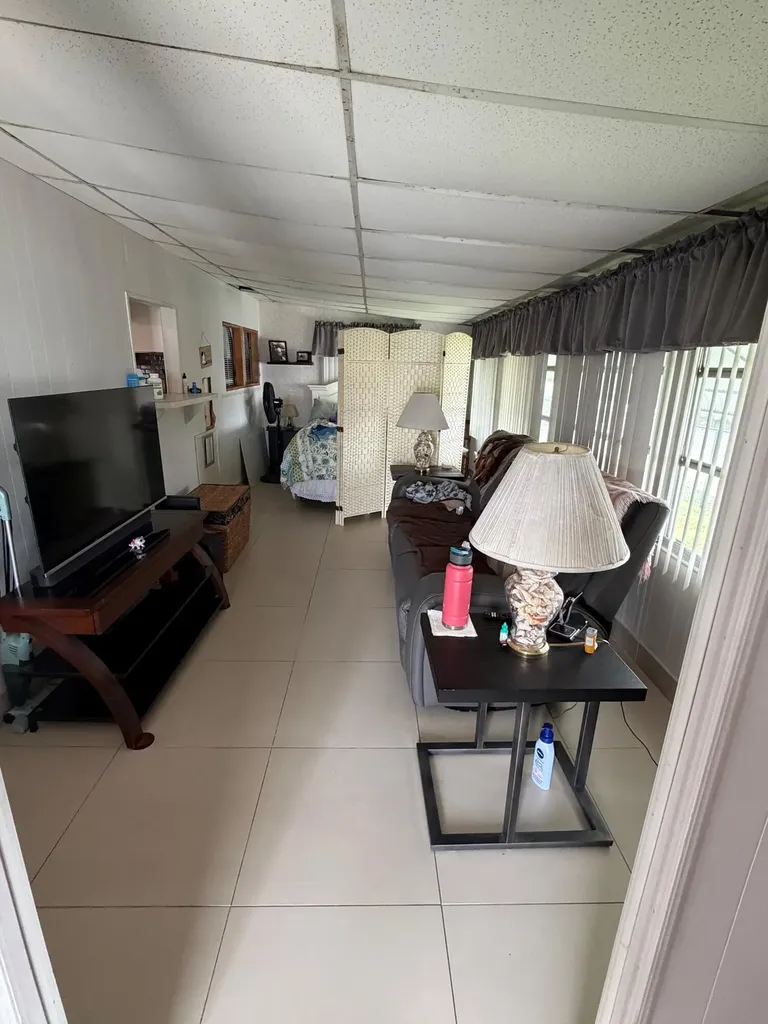 1900 SW 83rd Terrace Davie FL 33324