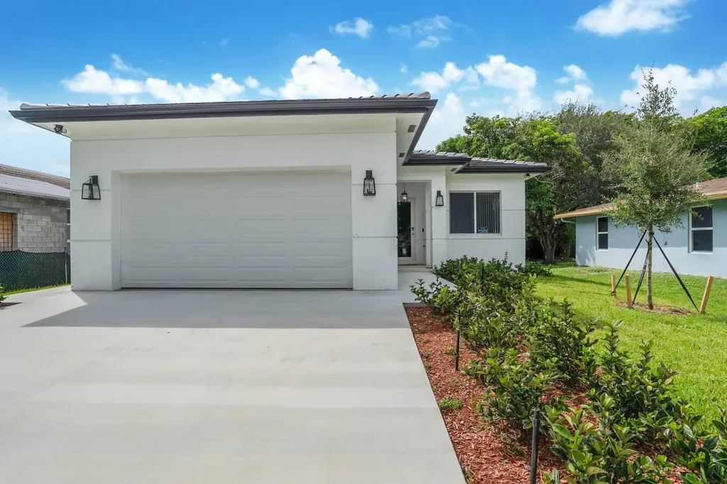 2962 NW 10th Court Fort Lauderdale FL 33311