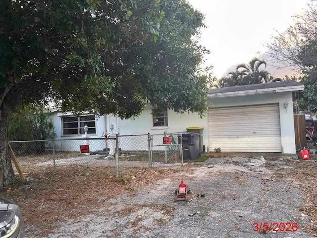 6831 Massachusetts Drive Lake Worth FL 33462