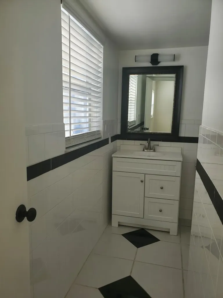 313 SW 1st Court SW Pompano Beach FL 33060