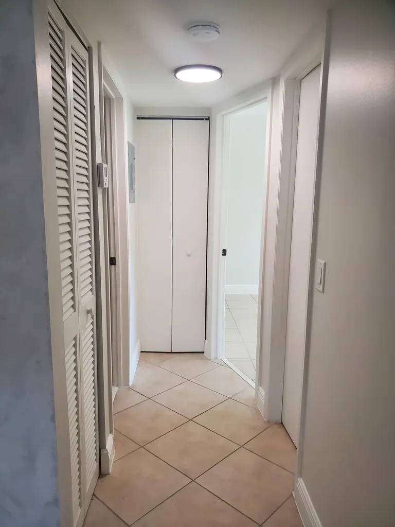 313 SW 1st Court SW Pompano Beach FL 33060