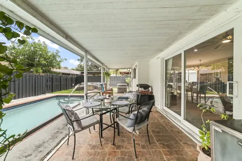 9651 SW 9th Court Pembroke Pines FL 33025