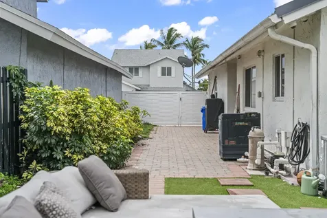 9651 SW 9th Court Pembroke Pines FL 33025